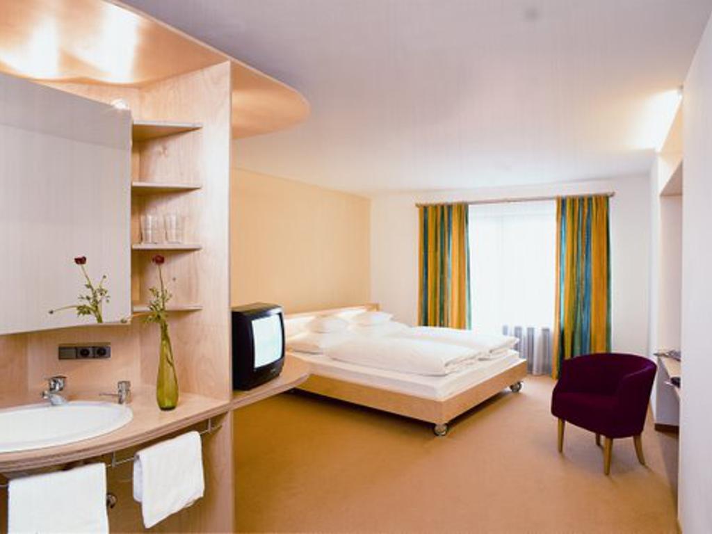 Unser Loisach Otel Lermoos Oda fotoğraf